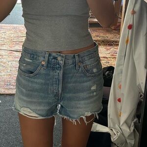 Levi’s denim shorts size 26